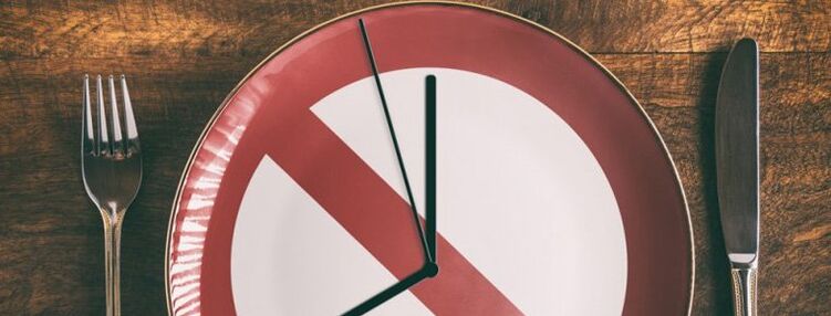 jeûner pendant des heures pour perdre du poids de 7 kg par semaine