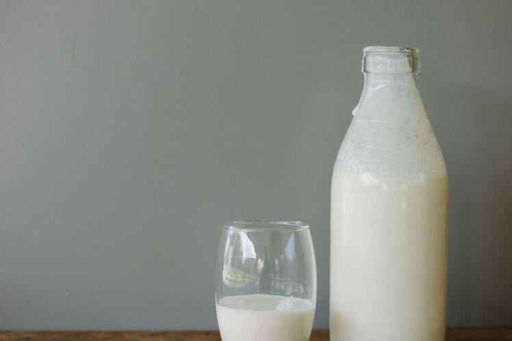 Le kéfir est une boisson saine qu'il est recommandé d'inclure dans l'alimentation quotidienne.