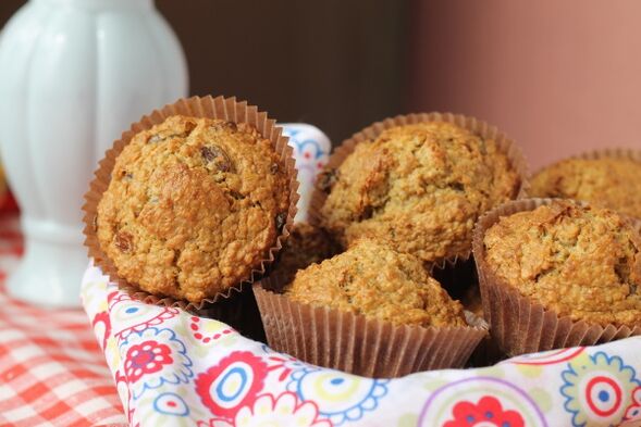 Muffins à l'avoine et aux amandes, un dessert parfumé pour ceux qui maigrissent avec le régime méditerranéen